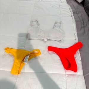 Hollister Bikini Set. Comes with 2 bottoms ALL OFFERS WELCOME!